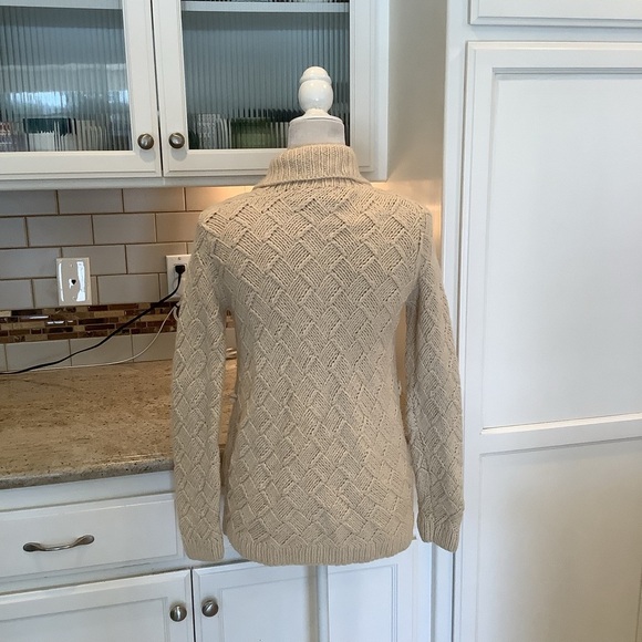Express Hand Knit Cardigan Size Medium Cream Wool and Alpaca - Picture 5 of 10